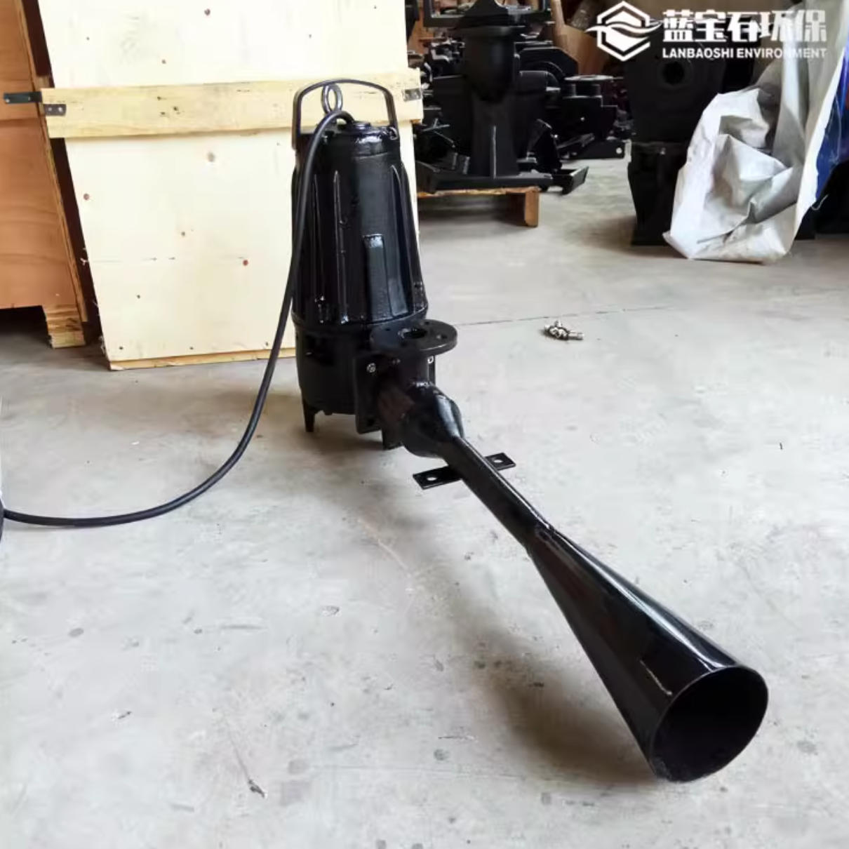 南京藍(lán)寶石環(huán)保與湖南公司合作，提供QSB0.75kw潛水射流曝氣機設(shè)備